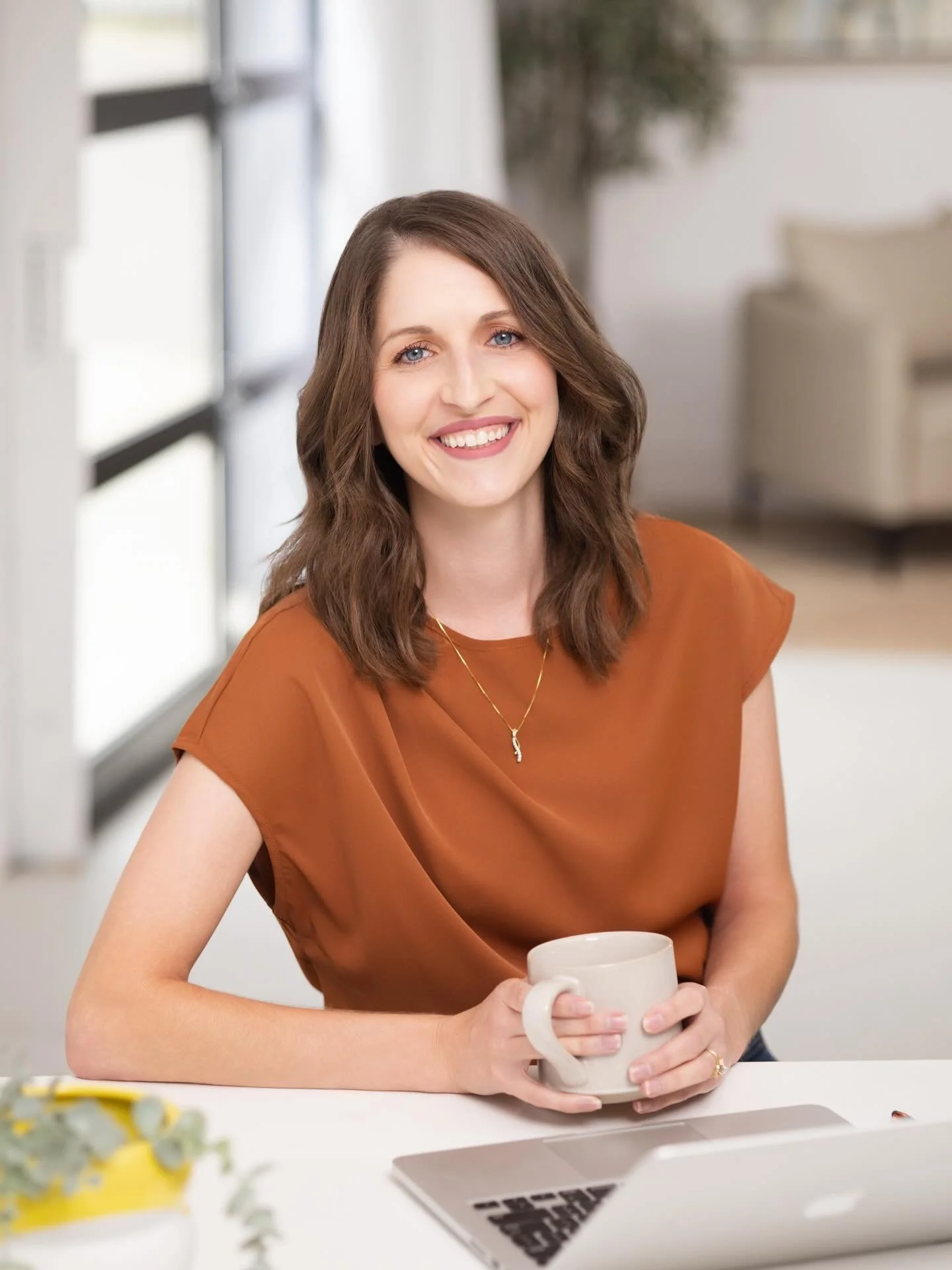 Melissa is a therapist and booked a 30 minute Lifestyle session. She wanted warm, inviting and professional images for her new website. #nailedit #lifestylephotographer #minneapolislifestylephotographer #minneapolisphotographer #headshot