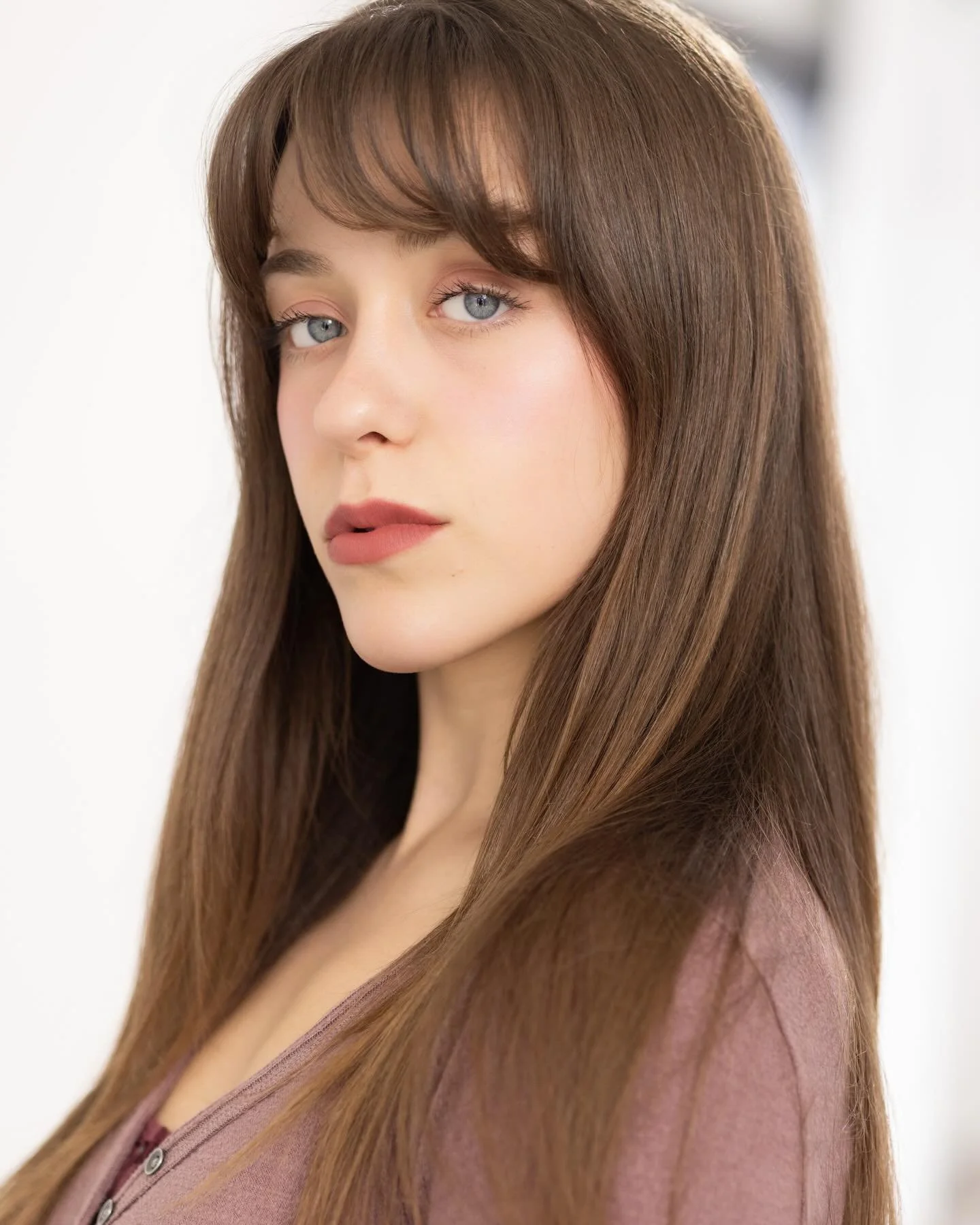 @ceciliawallace absolutely knocked it out of the park for her actor headshots.  So many options in a 30 minute session. @headshotsmatter.talent  @carynmodels #minneapolisheadshotphotographer #actorheadshots #minneapolisactor #stpaulactor
