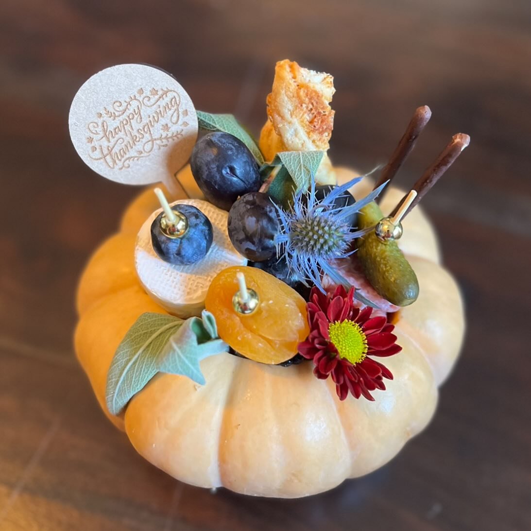 Grateful for all of you this Thanksgiving season! 
 

#thanksgiving #happythanksgivng #thanksgivingcharcuterie #gobblegobble #thanksgivingappetizer #pumpkinappetizer #mncharcuterie #foodart #mnfoodie