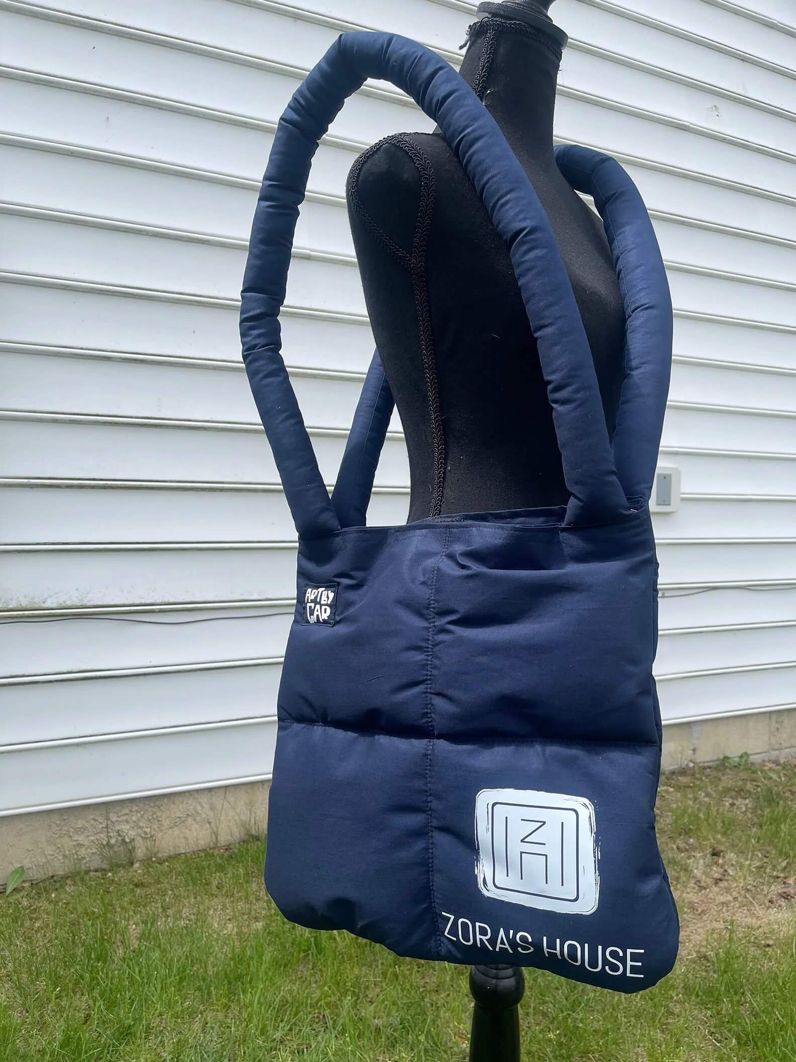 ZH-ToteCollab26_18.jpg