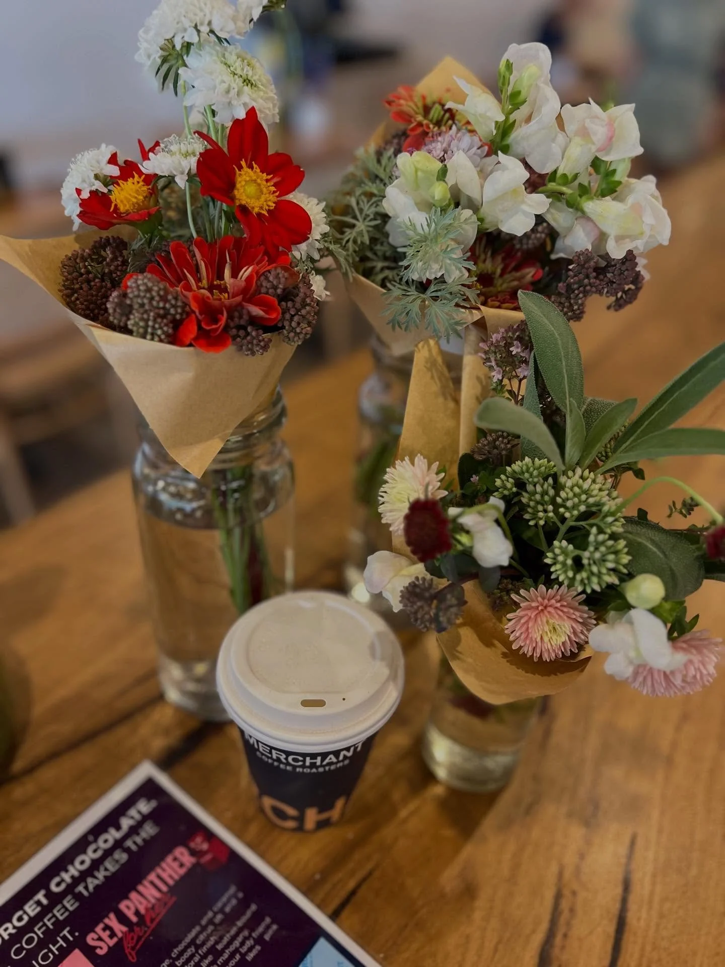 These freshly picked bunches of joy are now at @themerchantbenalla 💚🌱 Locally grown. Lovingly harvested. $20. 💚🌱 #gardendesigner #benalla #flowers #gardendesign #landscapesthatbloom