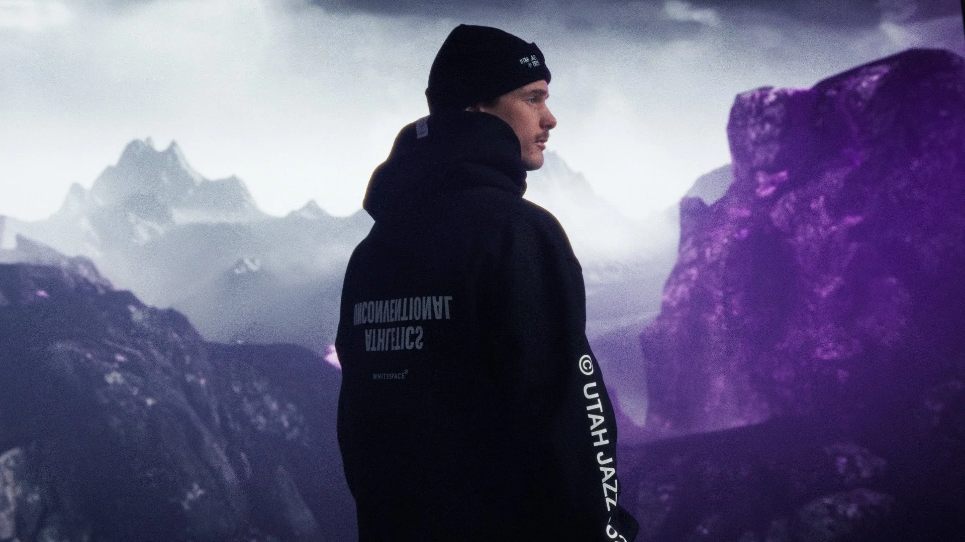 Timeline 1_01_01_19_12.jpg