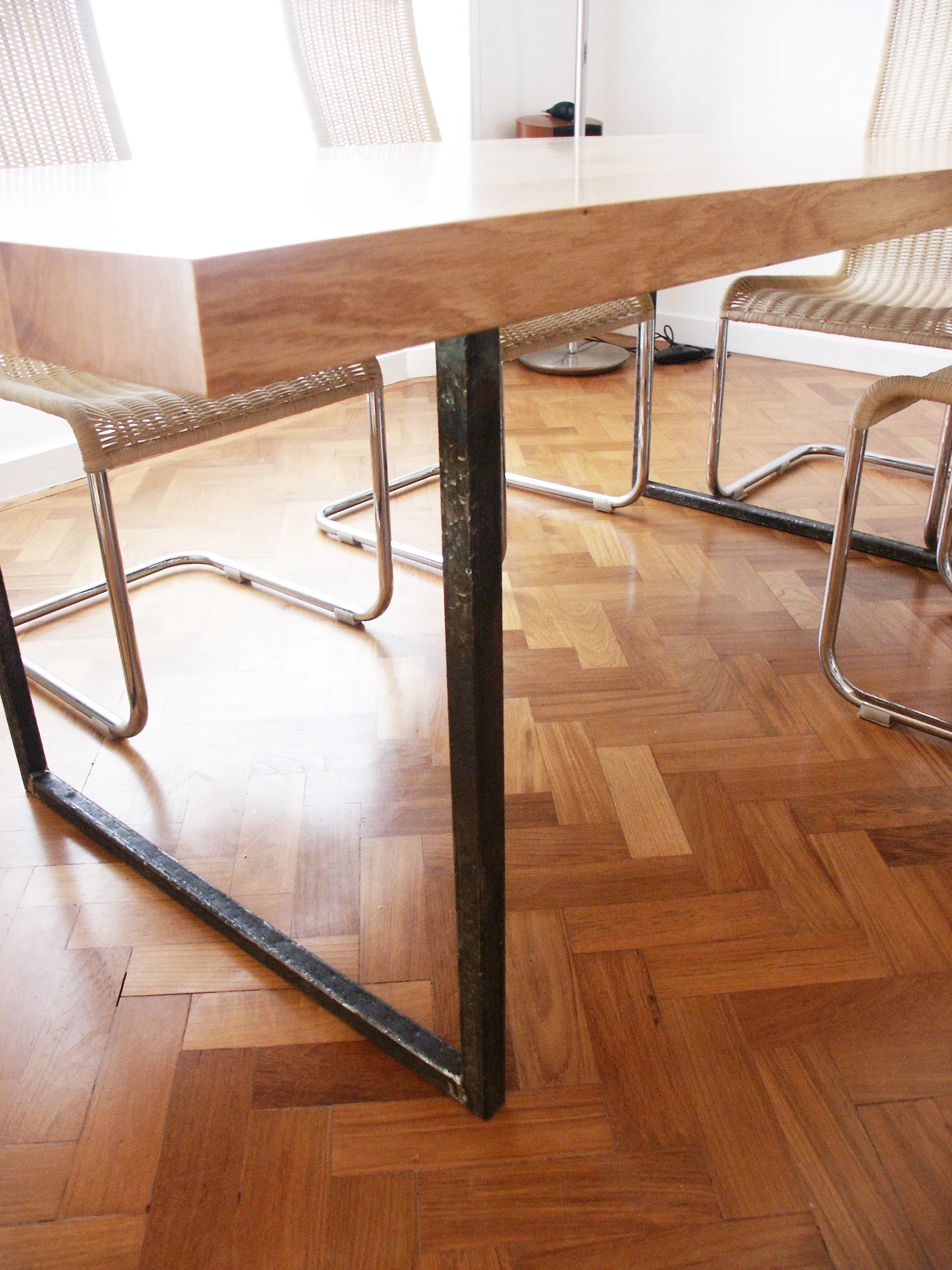 Tables — FRY Design