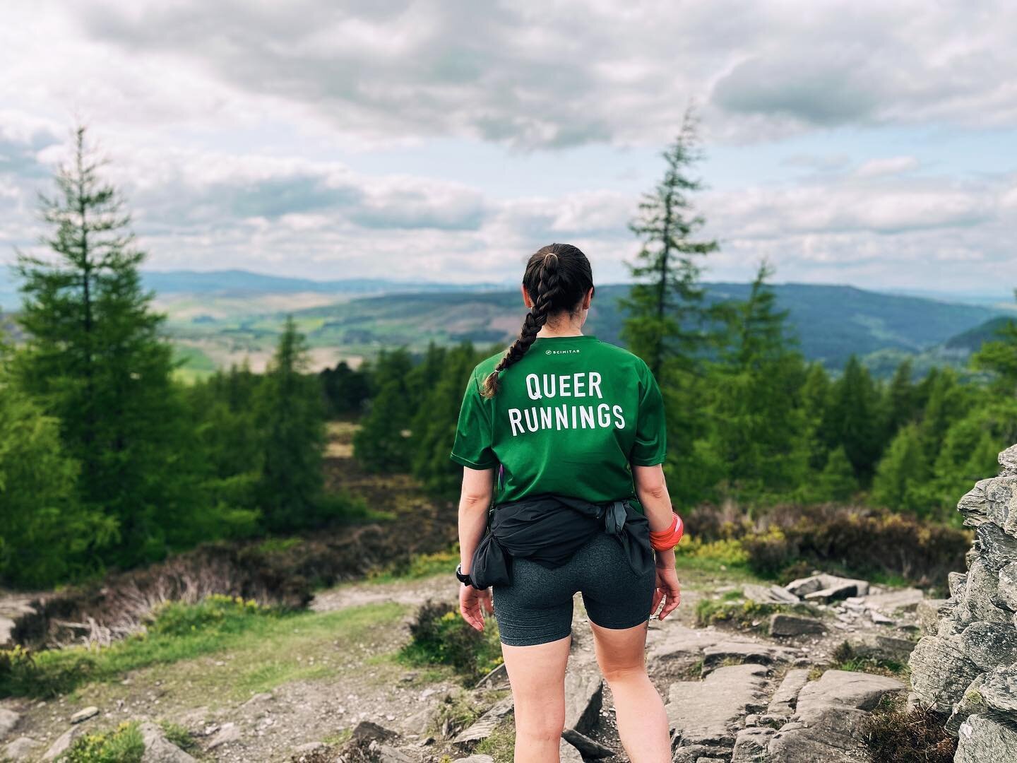 Here&rsquo;s a photo of Marie, repping Queer Runnings on King&rsquo;s Seat, Dunkeld. 🌈⛰️🤩
.
I&rsquo;m going to be putting membership costs up at the end of the month so if you want join the club before that happens, head over to my website (link in