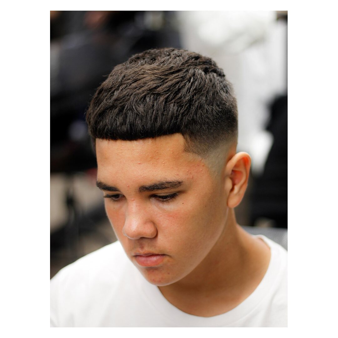 Mid Fade x Crop.
💇🏽&zwj;♂️ - @_garrethmatthews 

- Little Bear Barbershop
#menshair #mensstyle #mensfashion #mensphysique #menshealth #mensfashionpost #fashion #hair #midfade #crop #hairstyle #melbourne #southyarra #lineup #shapeup