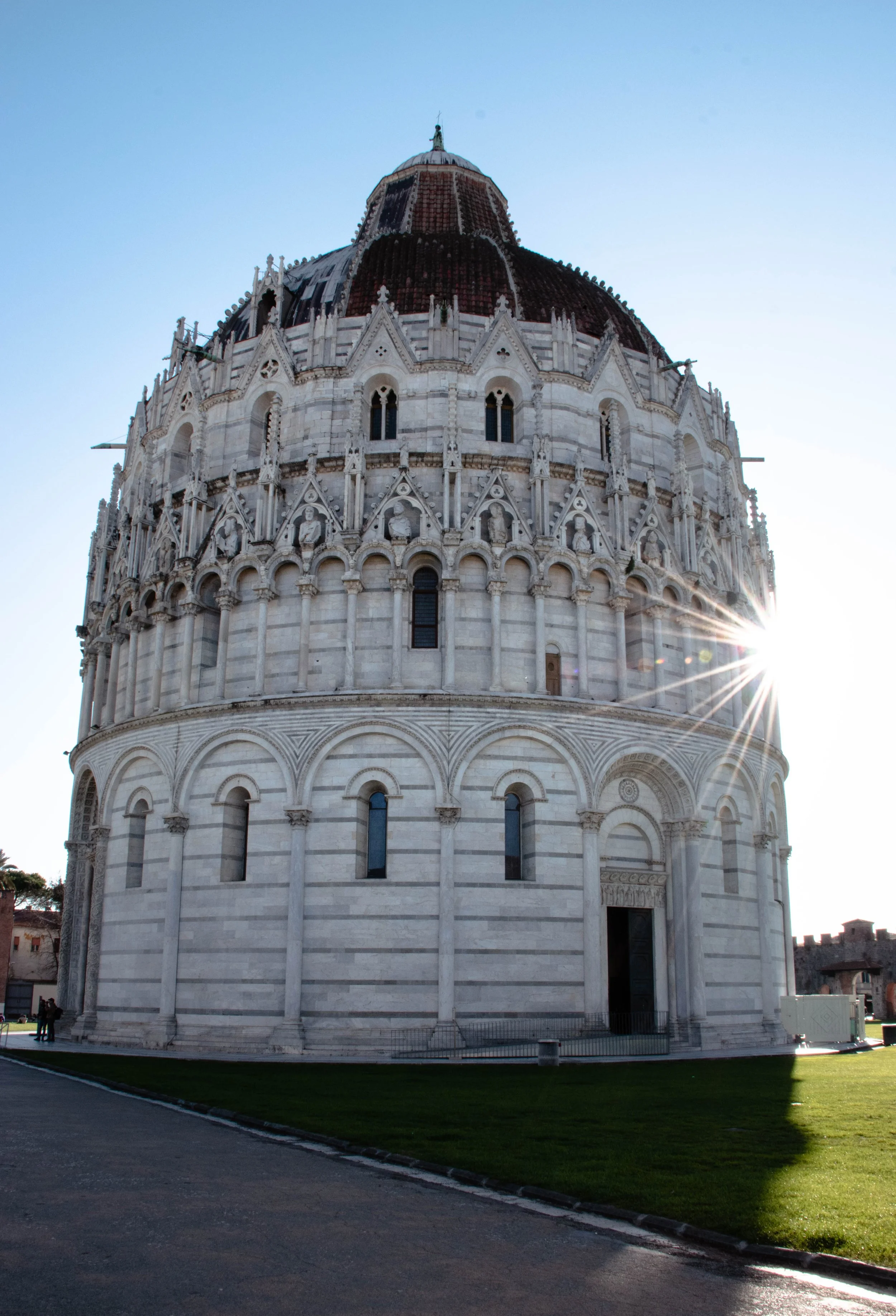 pisa baptistery from the outside