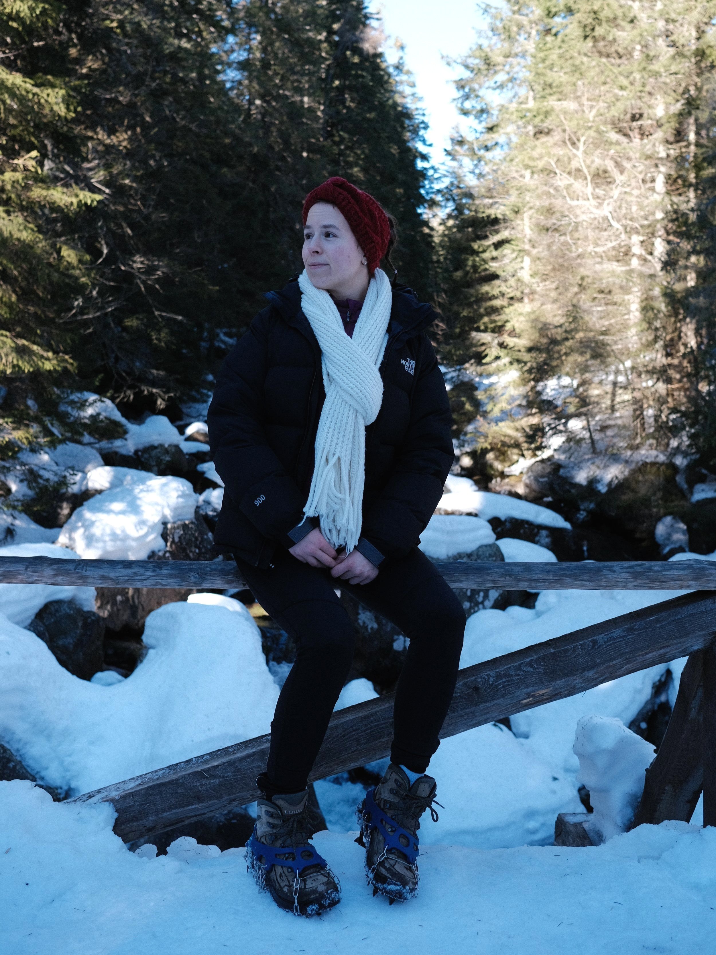 What to Wear for Winter Hiking: A Prepared Girl's Guide – Outdoor