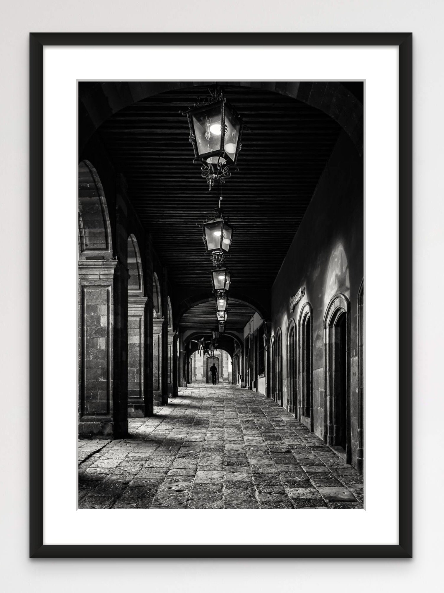 colonnade_stroll-3.jpeg