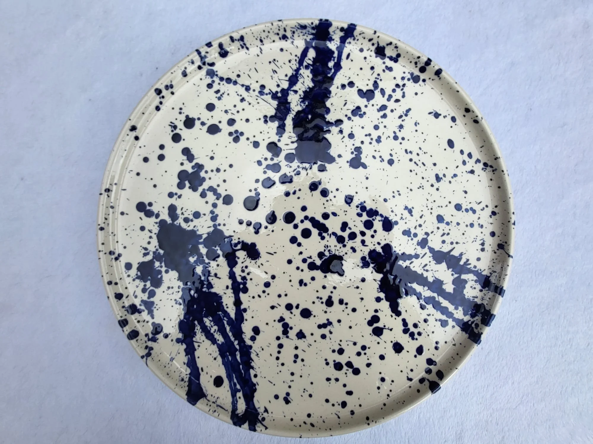 Splatter Pattern Pottery Buy this Hand-painted blue and white splatter-style Spanish pottery ...