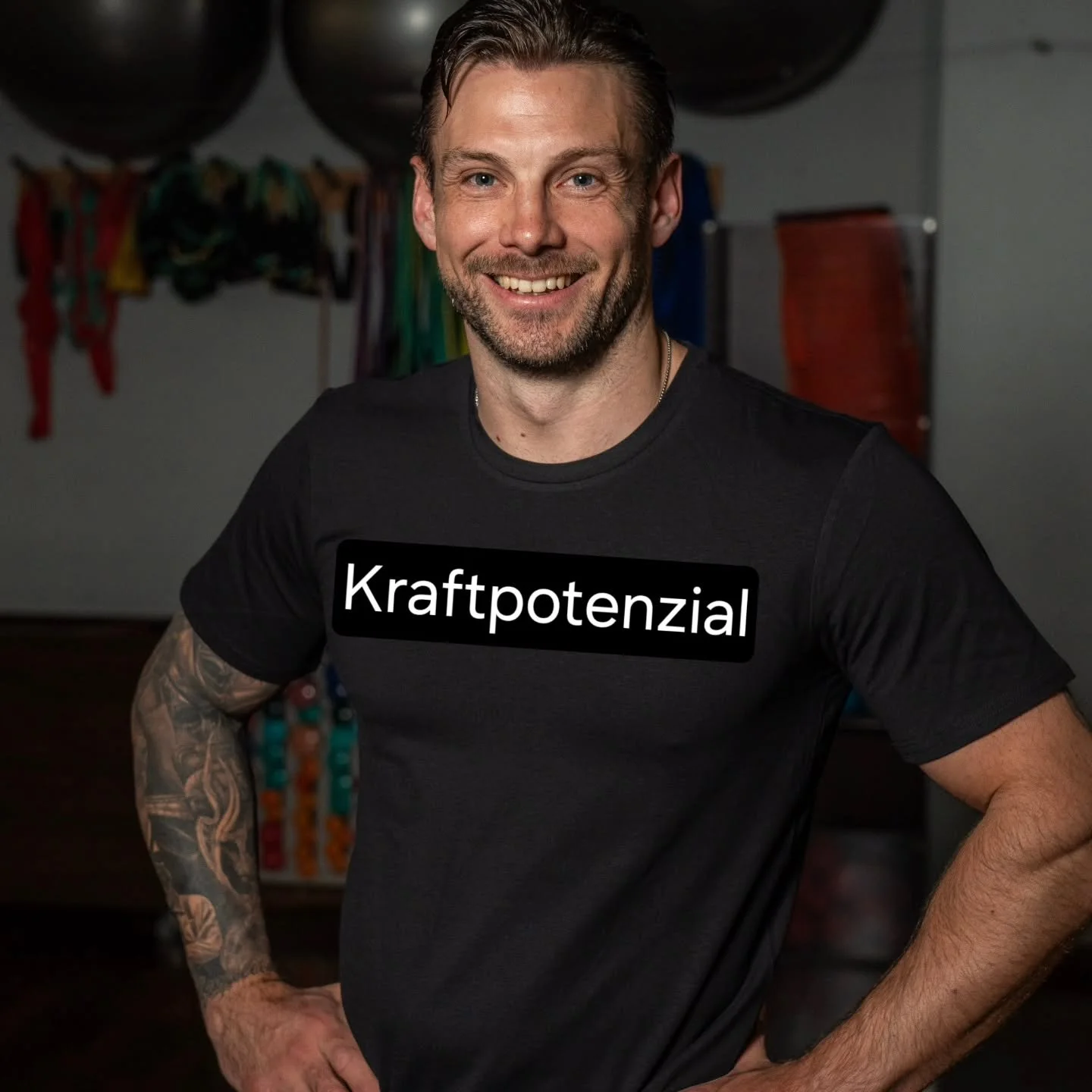 .
👤 Alter: 39 Jahre
💪 Beruf: Fitnesstrainer seit 16 Jahren
🏋️ Personal Trainer: 12 Jahre Erfahrung
🔥 Schwerpunkt: Ern&auml;hrung, Leistungssteigerung &amp; Gesundheitsoptimierung 
🚀 @kraftpotenzial 

 www.kraftpotenzial.com 

Ich helfe Menschen 