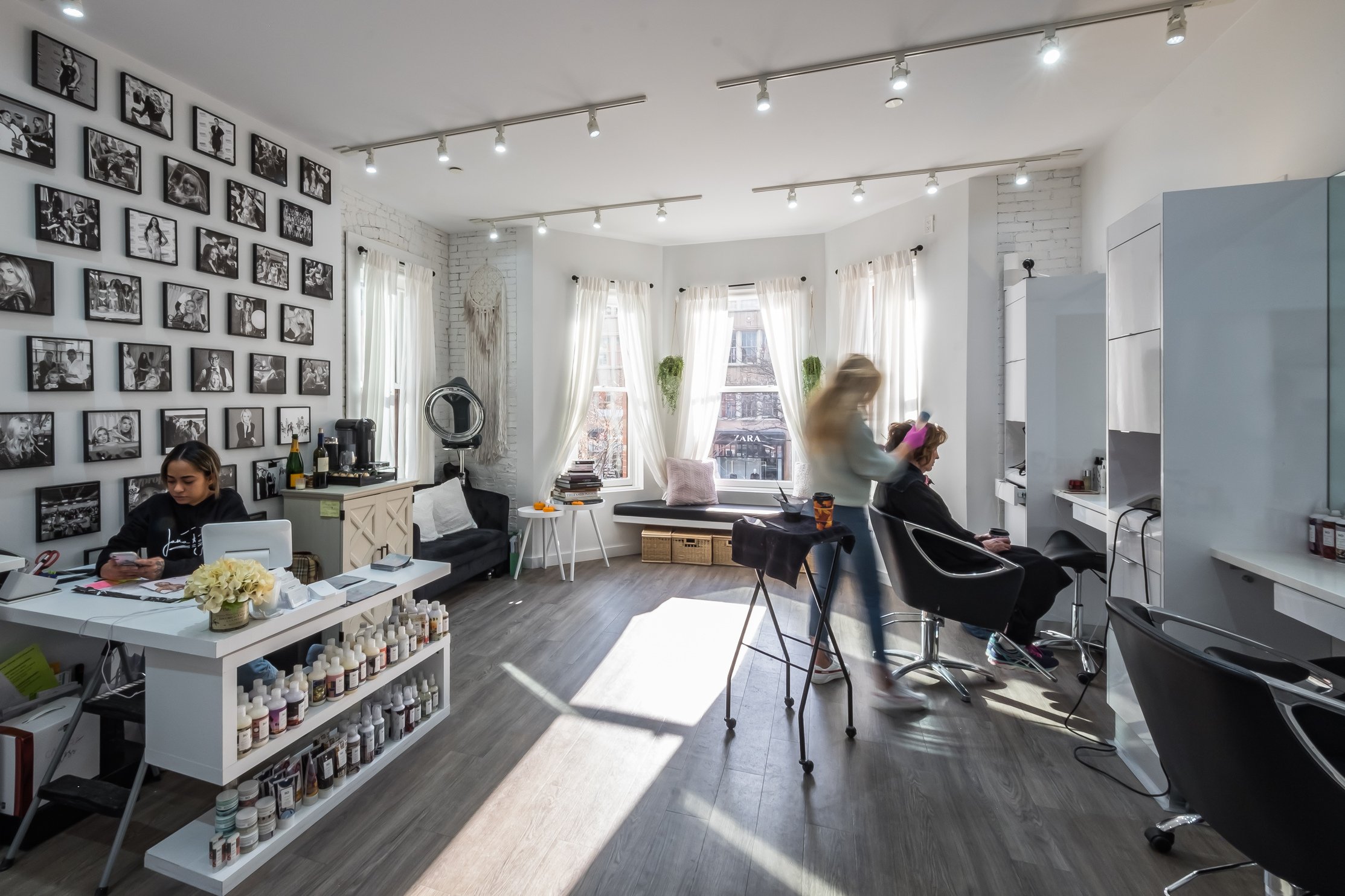 Newbury Street all-inclusive hair salon suite for rent