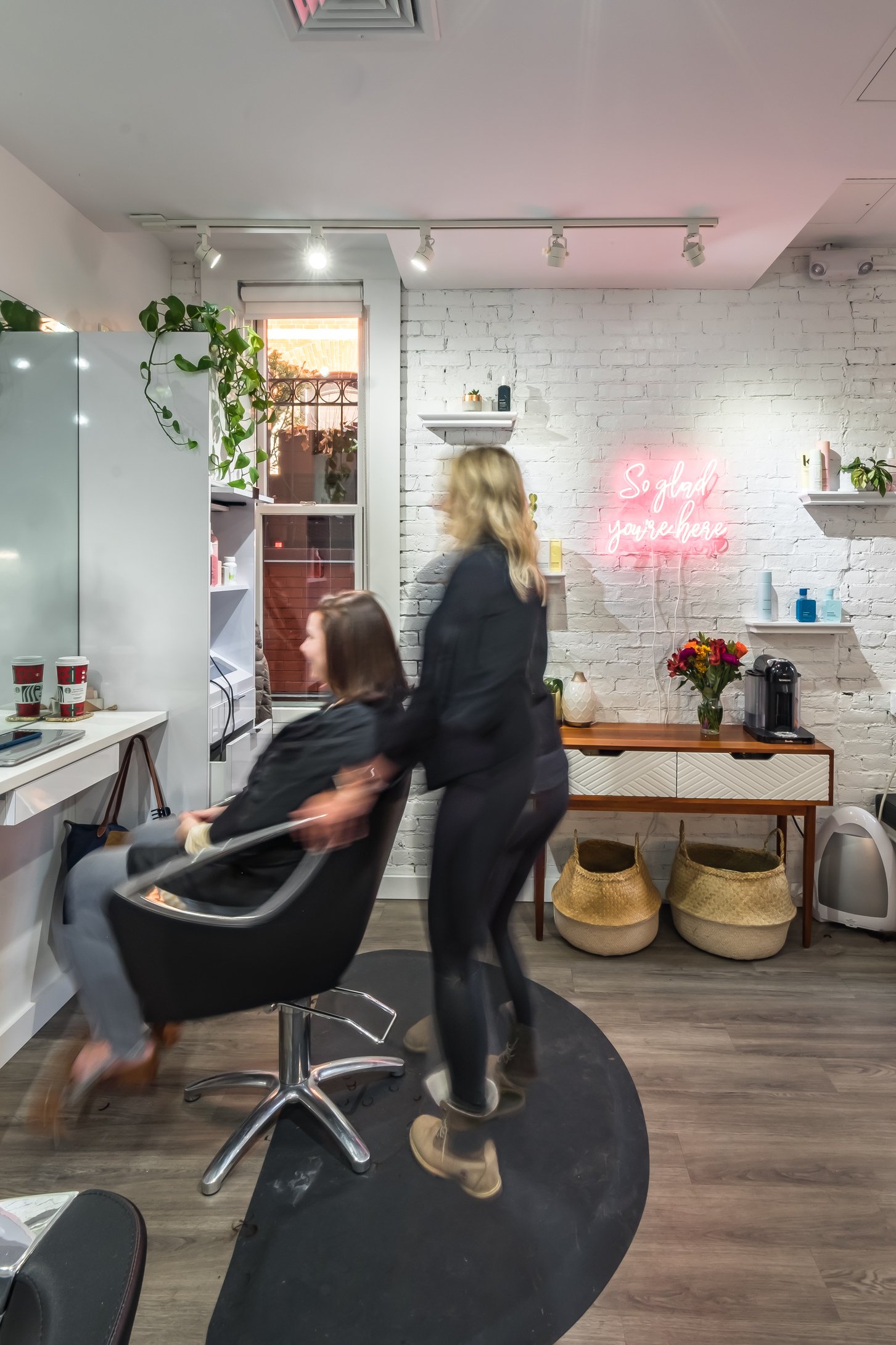 Boston Newbury Street all-inclusive hair salon booth rental