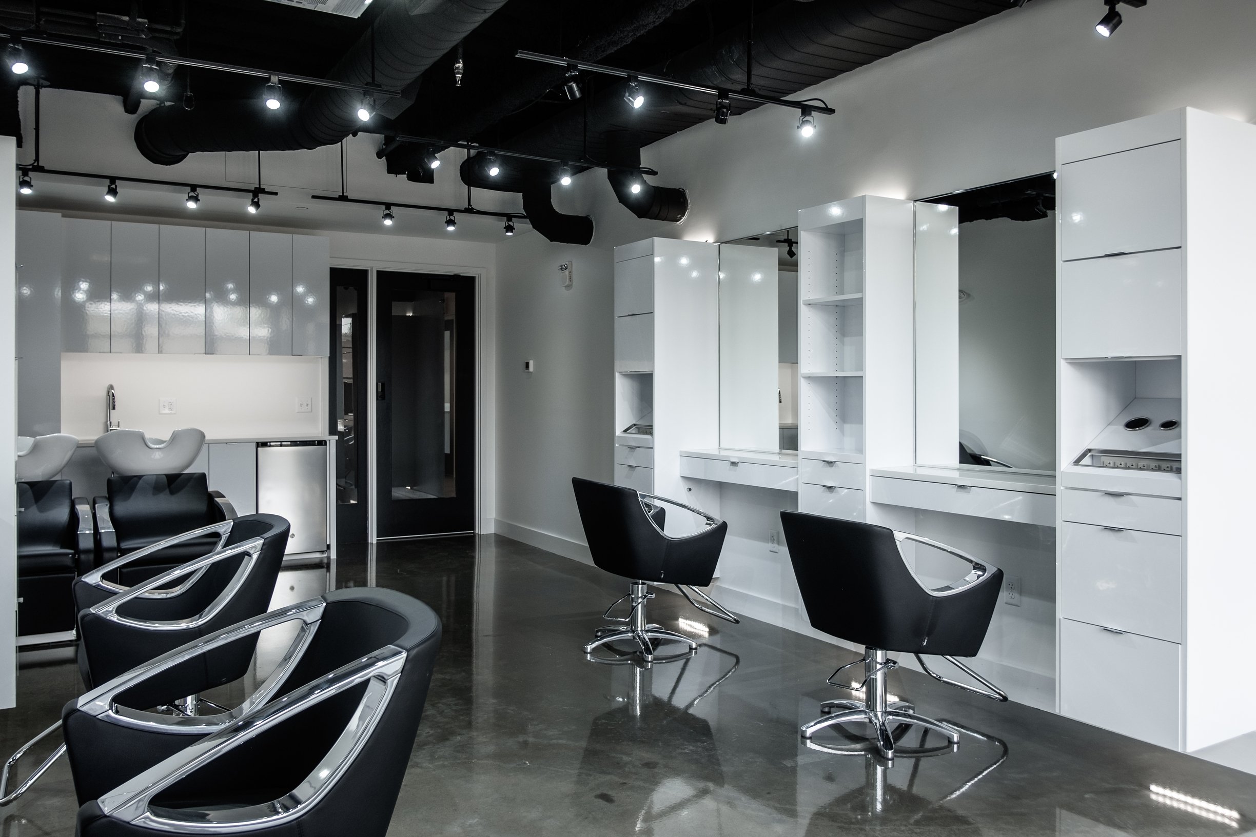 New South End all-inclusive Salon Suite for rent