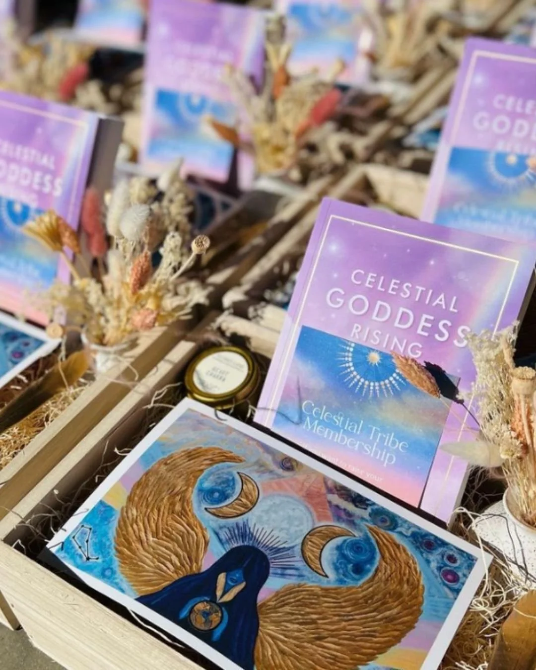 ⚡WINNER ANNOUNCEMENT⚡

A HUGE CONGRATULATIONS to the WINNER of my Celestial Sunday Giveaway @sarahlouiseshaww 👏👏👏Pls DM me to claim your signed, gold foil, first edition of Celestial Goddess Rising, with personalised message, art print &amp; cryst