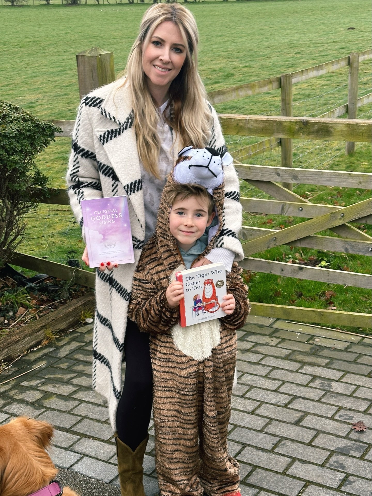 Happy World Book Day! Anyone else have costume drama? Aaand breathe! 🤣 

If you want to destress and dive into a magical read, my book CELESTIAL GODDESS RISING is available in colour, black and white and now as an AUDIO BOOK🎵🥳🥳 

If you want to e