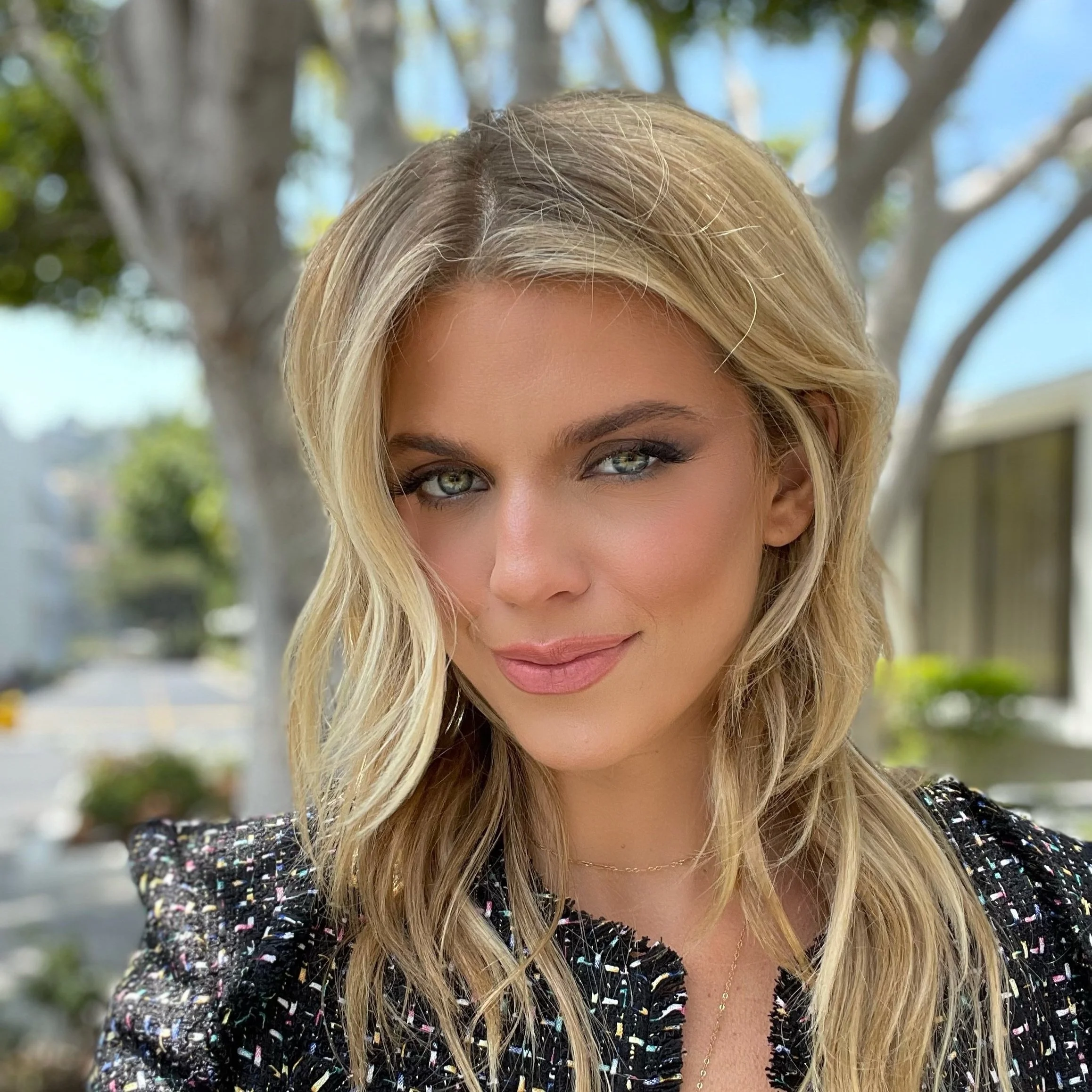 Headshot2.jpg