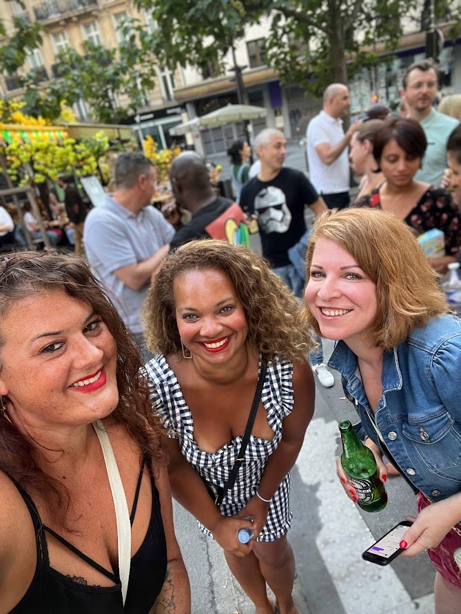 friends solo travel.jpg