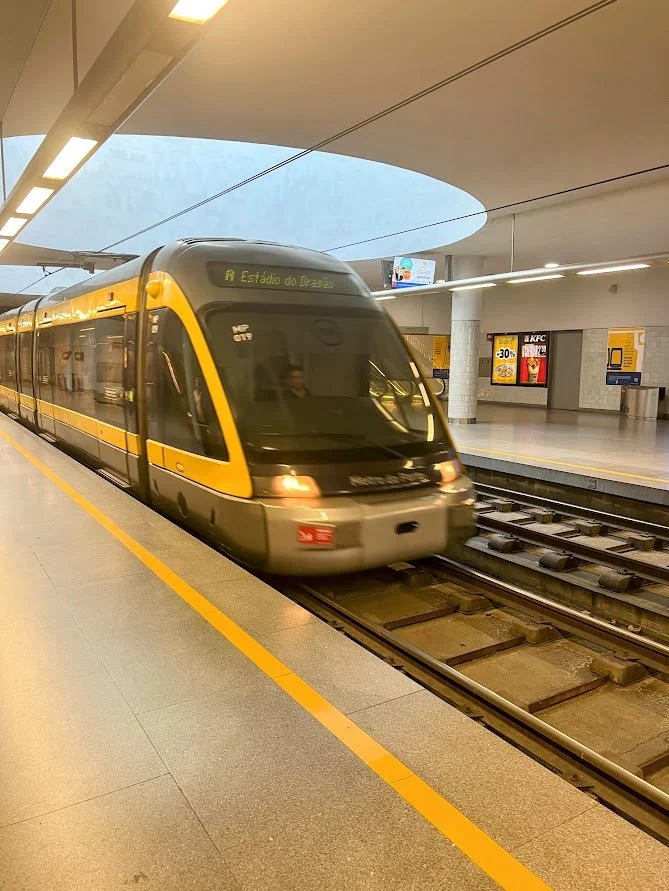 Guide to Porto Public transit.jpg