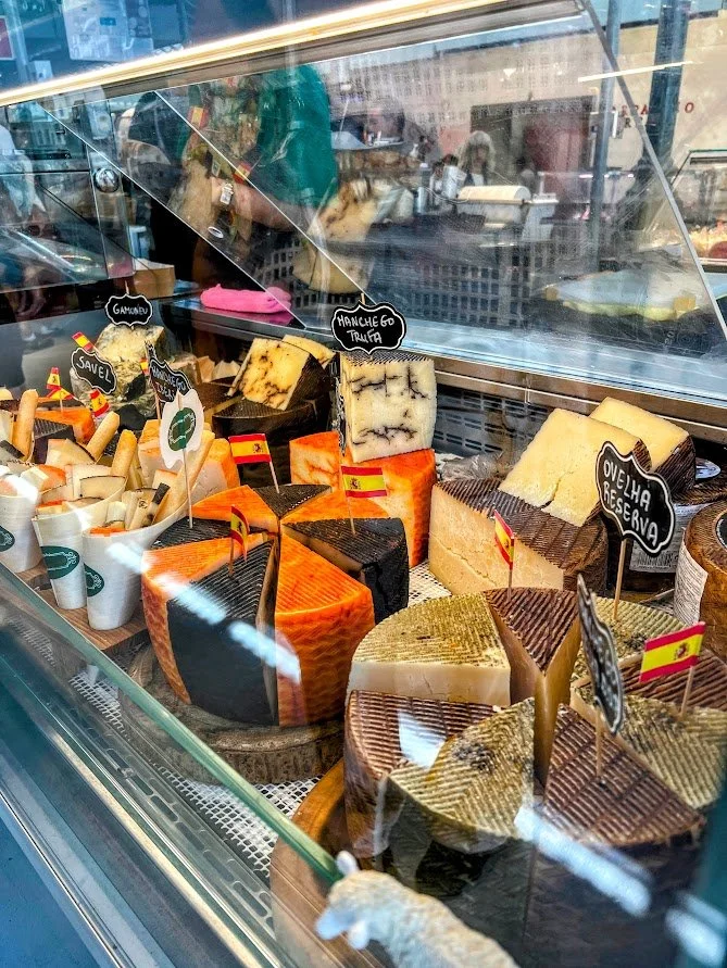 what it the biggest market in Porto.jpg