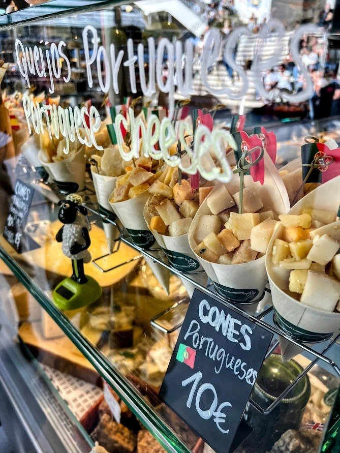 Porto Market hours.jpg