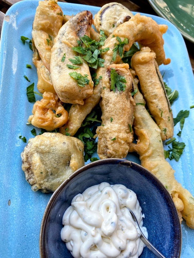 Where to eat in Porto on a budget.jpg