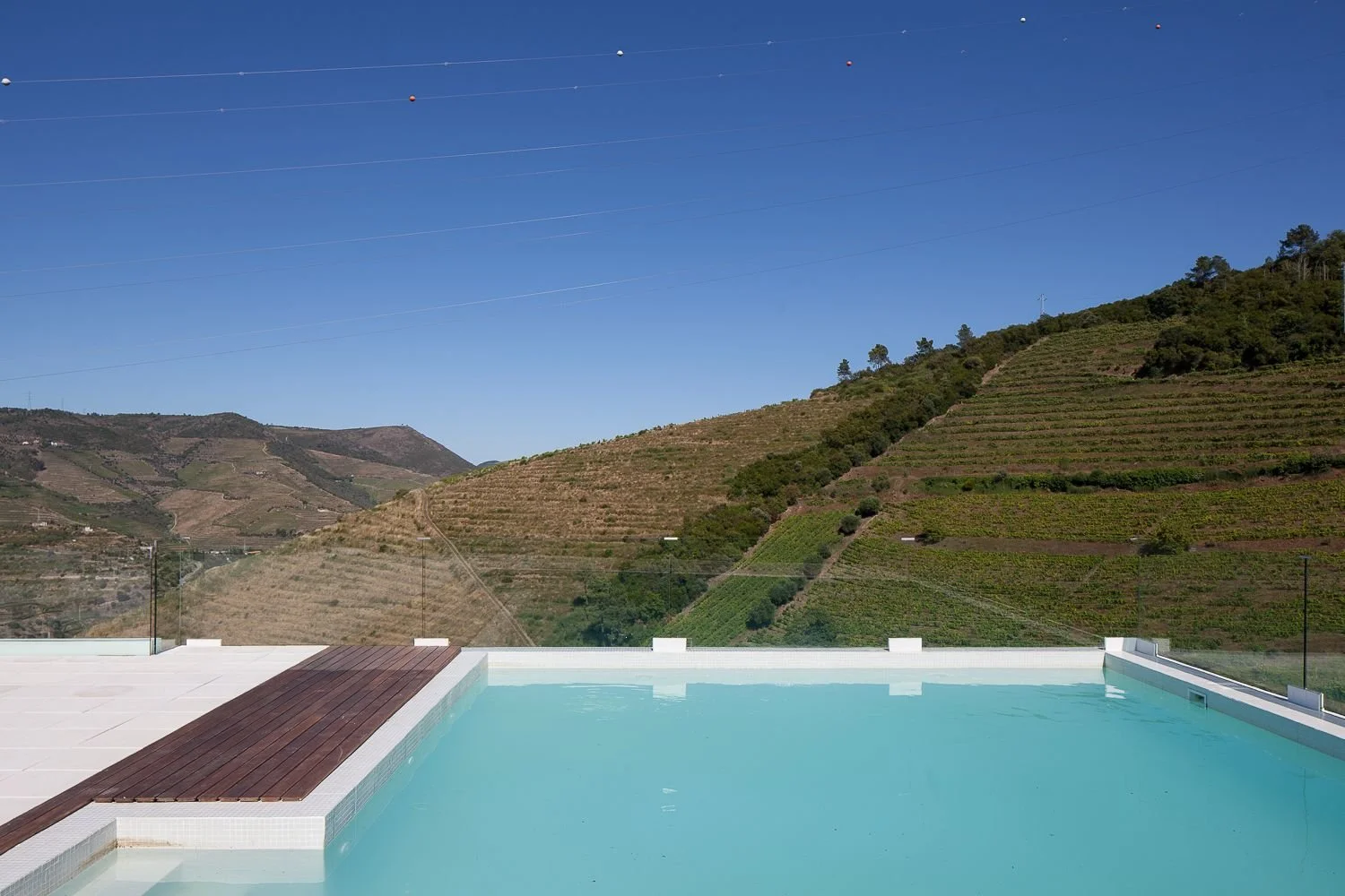 where to stay in Douro Valley cheap.jpg