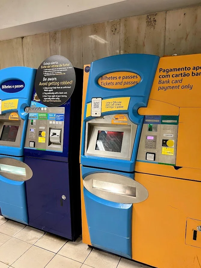how to buy lisbon metro tickets.jpg