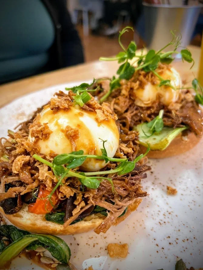 budget friendly brunch in lsibon.jpg