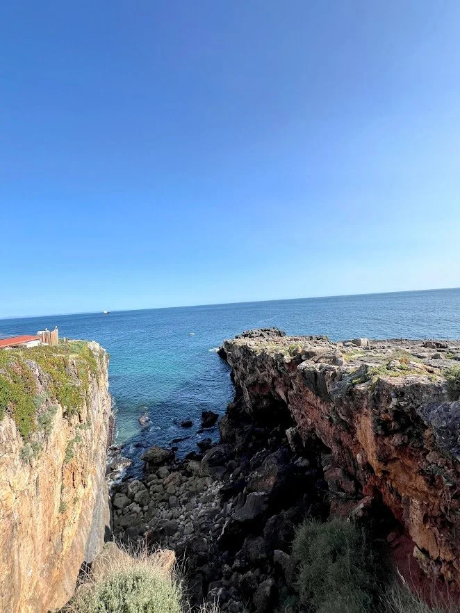 Famous cliff cascais.jpg
