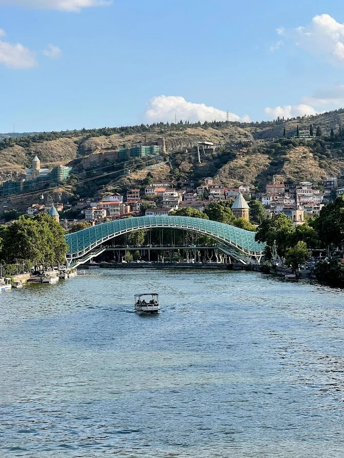 Peace Bridge Tbilisi.jpg