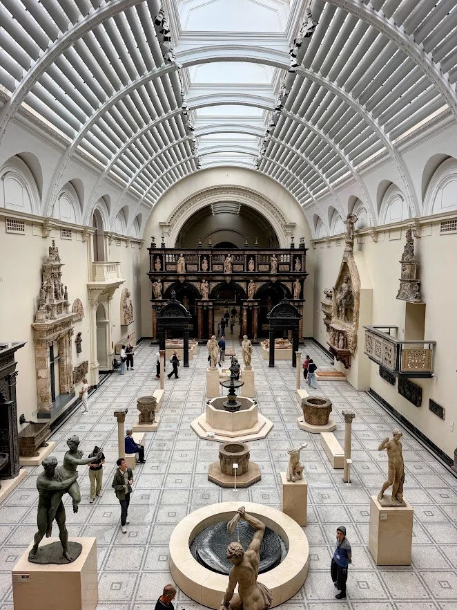 London on a budget travel.jpg