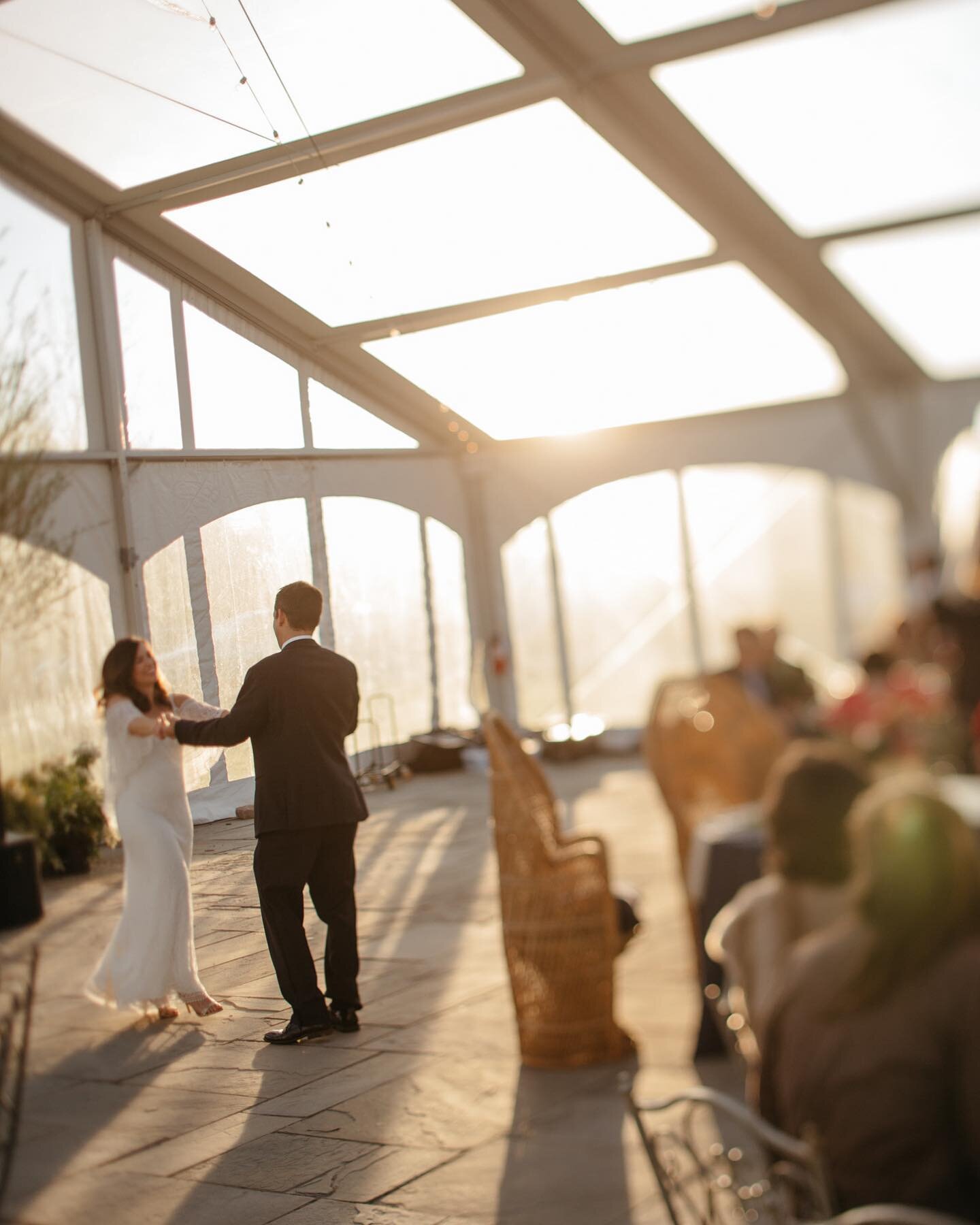 Their first dance, and sunset at @grelenweddings