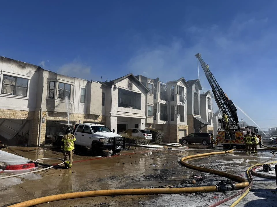 Massive Fire at Estates in Bee Cave