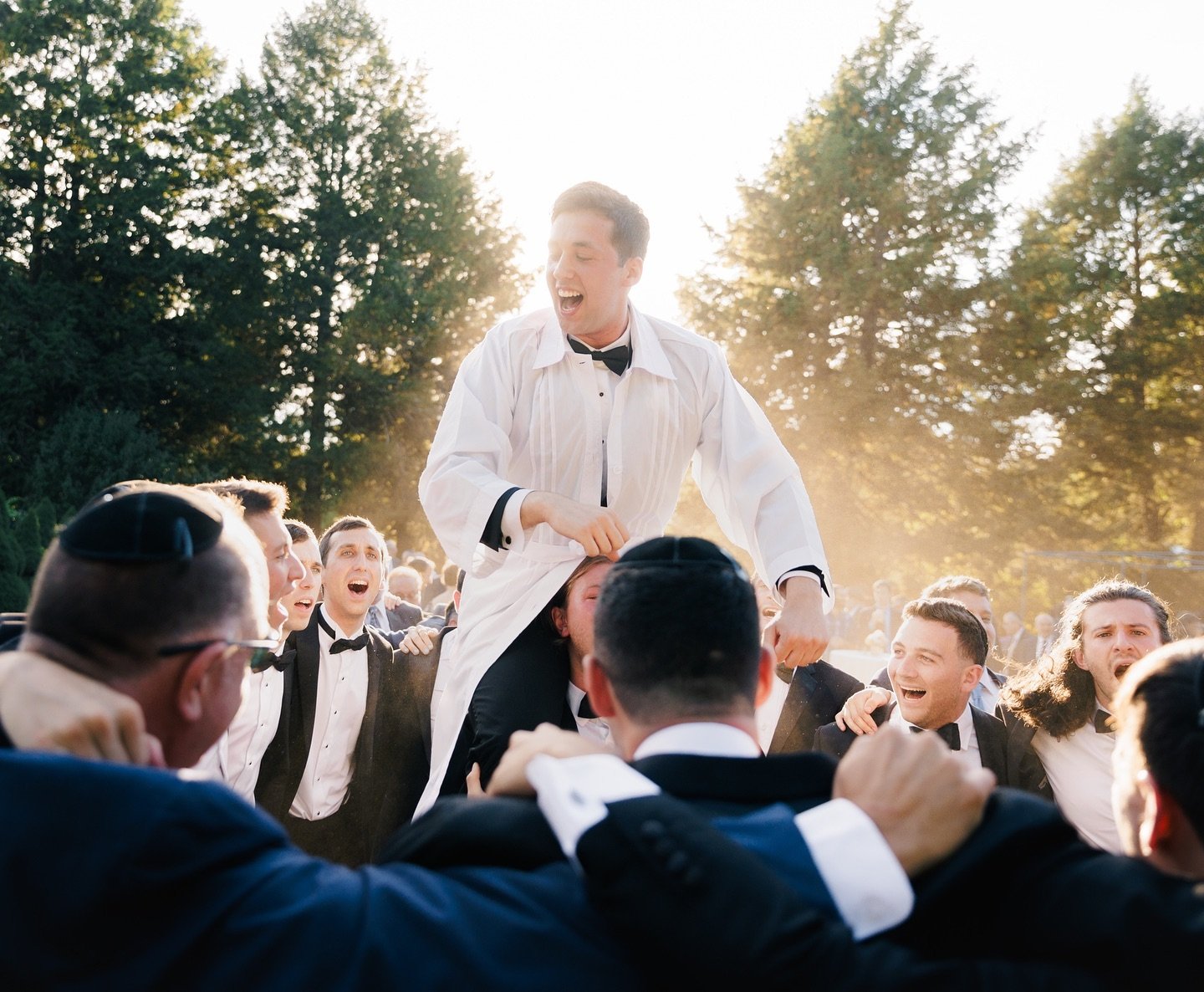 When the moment, the light, and the emotions all align ✨✨

N &amp; A&rsquo;s beautiful Massachusetts summer wedding. 

#bostonweddingphotographer #bostonwedding #bostonweddings #newportweddings #newenglandweddingphotographer #newenglandweddings #bost