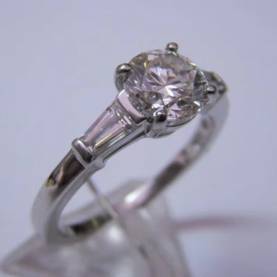 Brilliant Cut Diamond Engagement Ring in Platinum