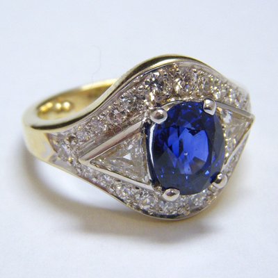 Sapphire and Diamond Ring in 18K Gold
