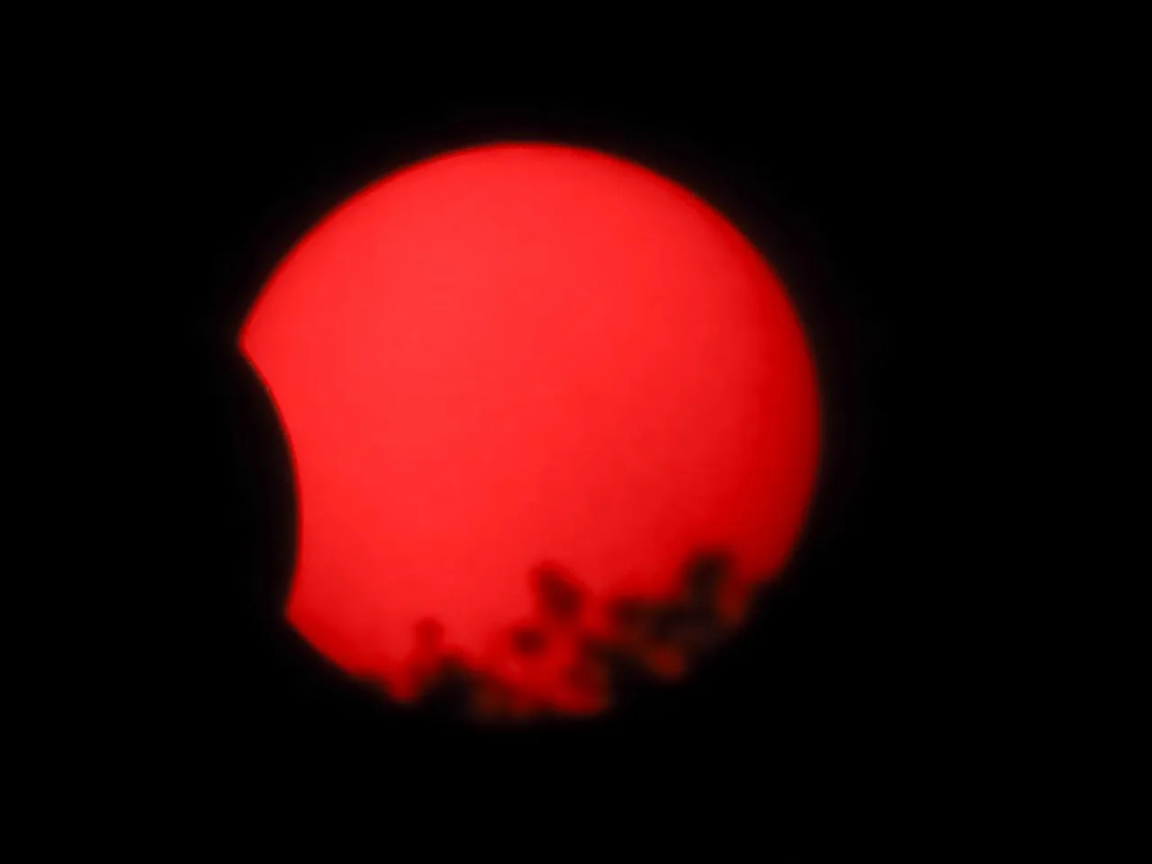 Howard Moss Daystar Solar Scout 60mm and OM1 Camera