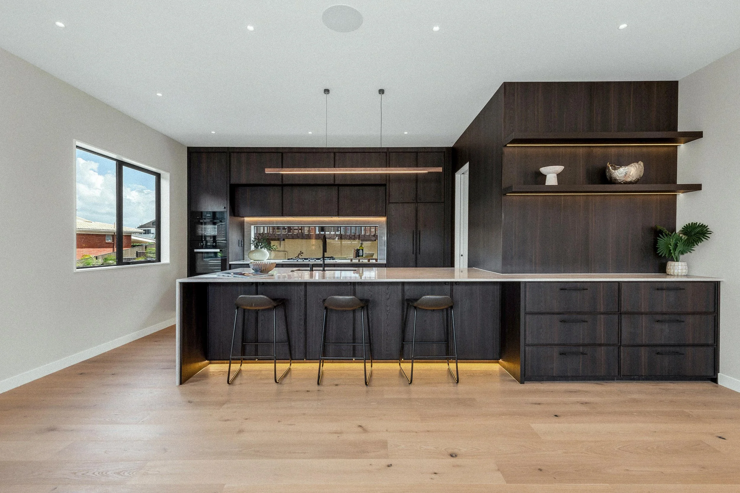 BUCKLANDS BEACH TWO HUNDRED TWO A