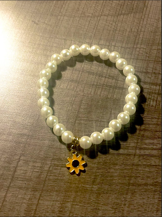 Divine Blossom Bracelet White.png