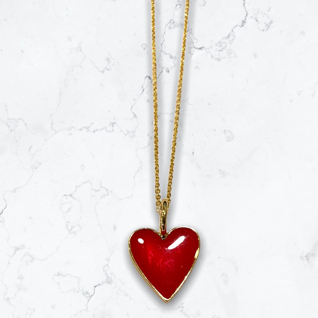 All you need is love ❤️ and #goldplated handmade jewelry ✨ Ready to ship ✨www.etsy.com/shop/darkponycouture #jewelry #heartnecklace #love #enamel #gold