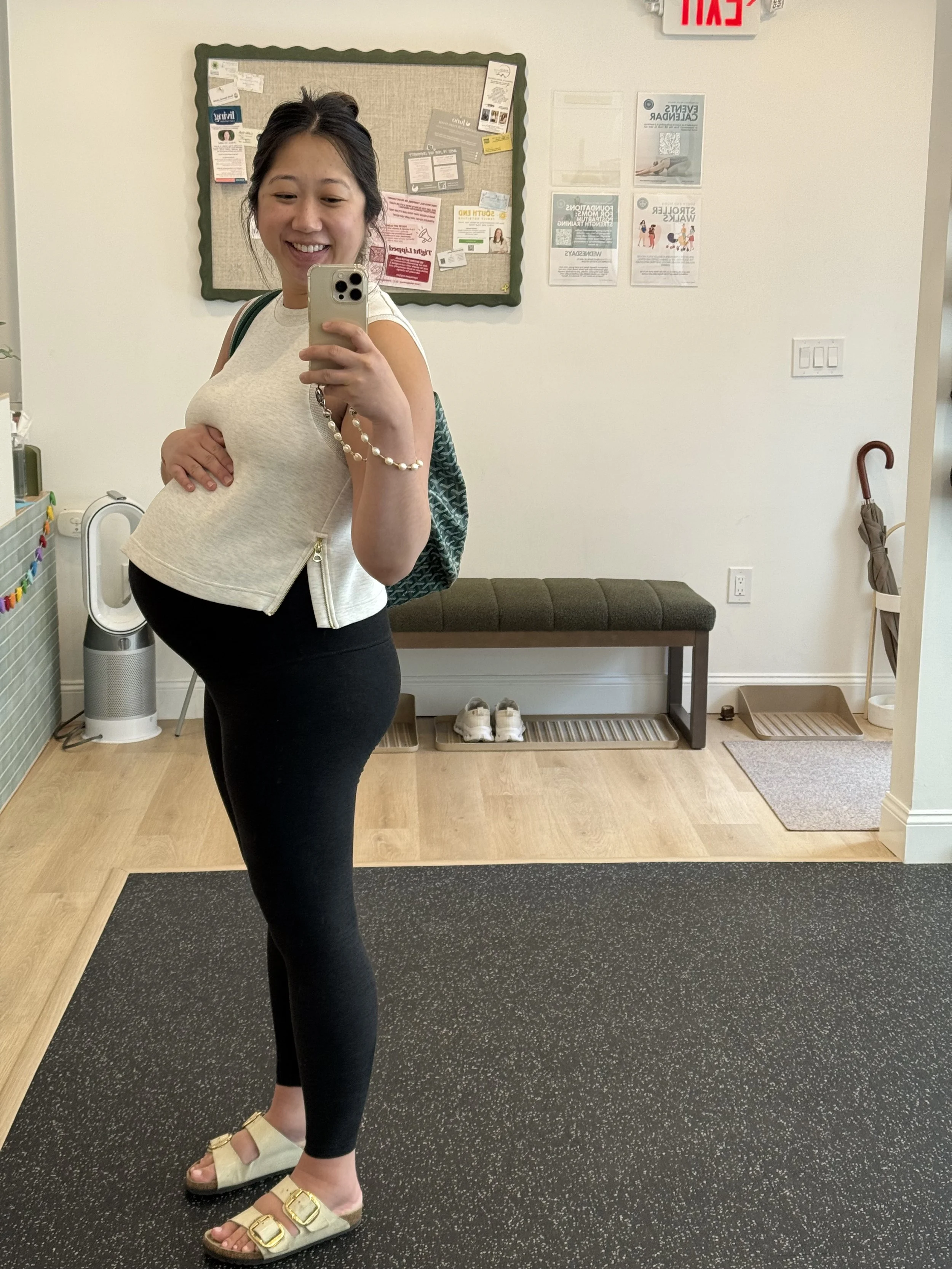 A pelvic floor PT’s Pregnancy Favorites