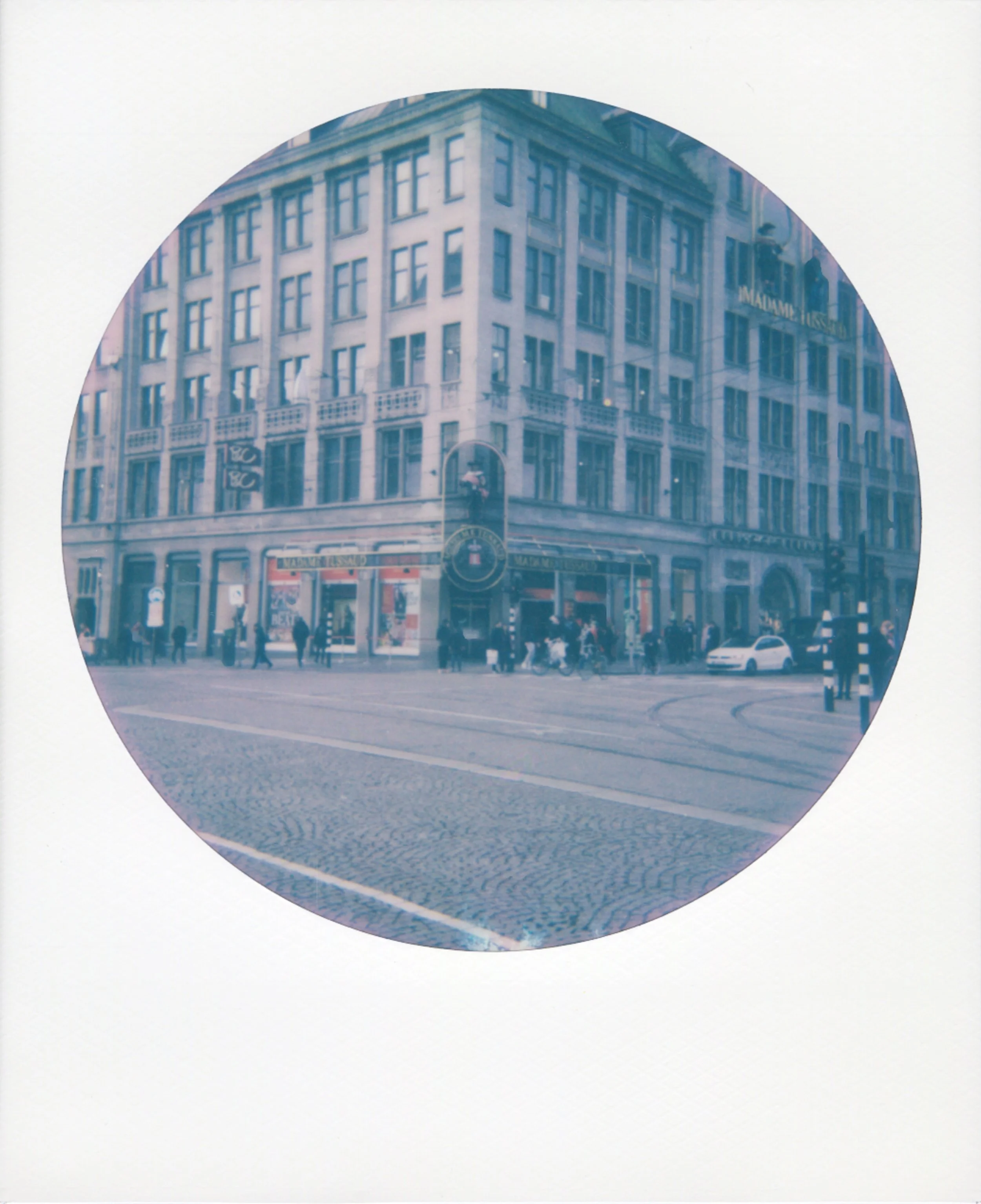 polaroid-europe-amsterdam-round-03.jpg