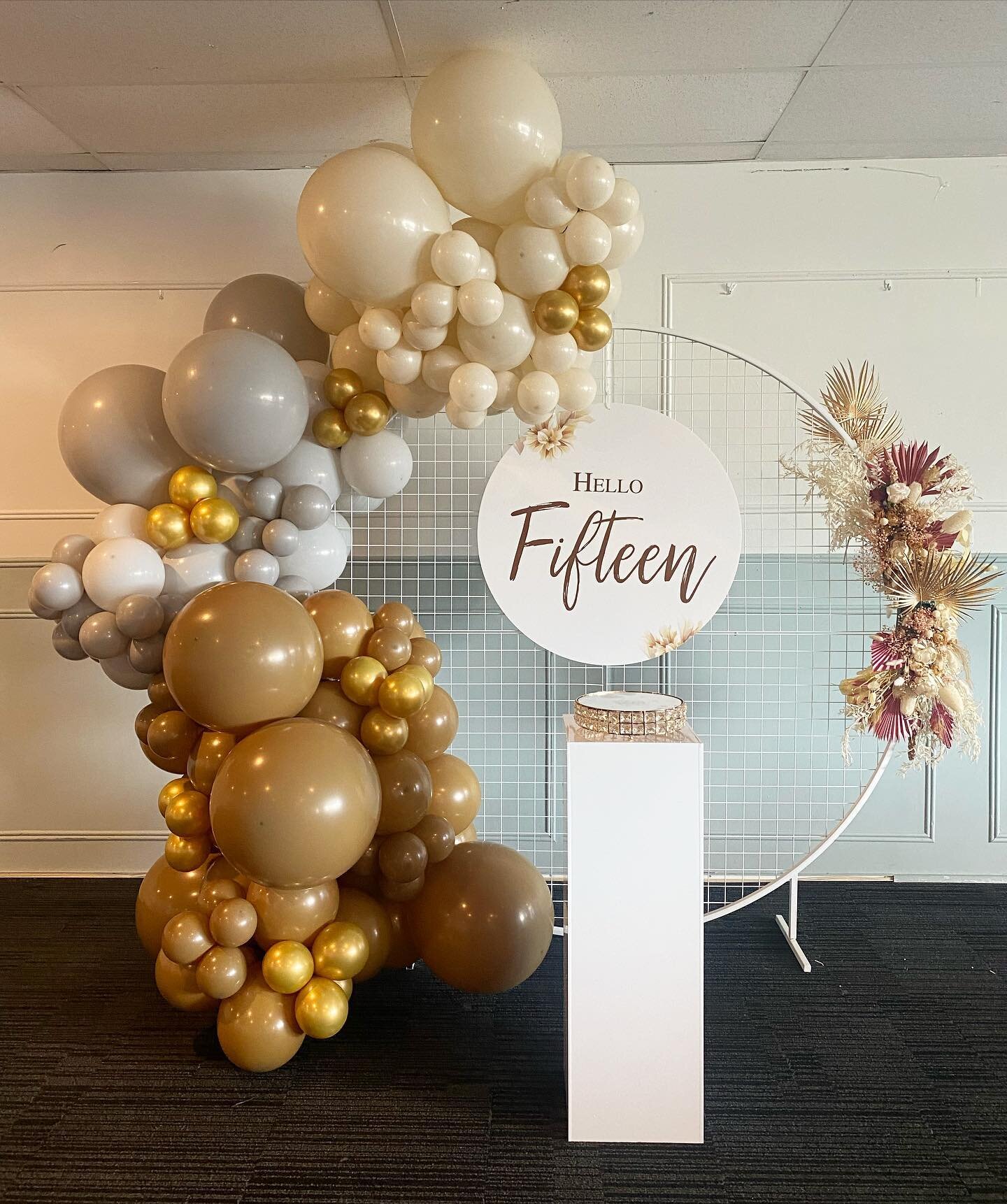 A boho 15th ✨😍
________________________________

#eventplanning #eventdecor #birthdays #auckland #smallbusinesses #newzealand #eventstyling #personalising #eventplanners #partydecor #personalising #eventmanagement #design #personalisation #supportlo
