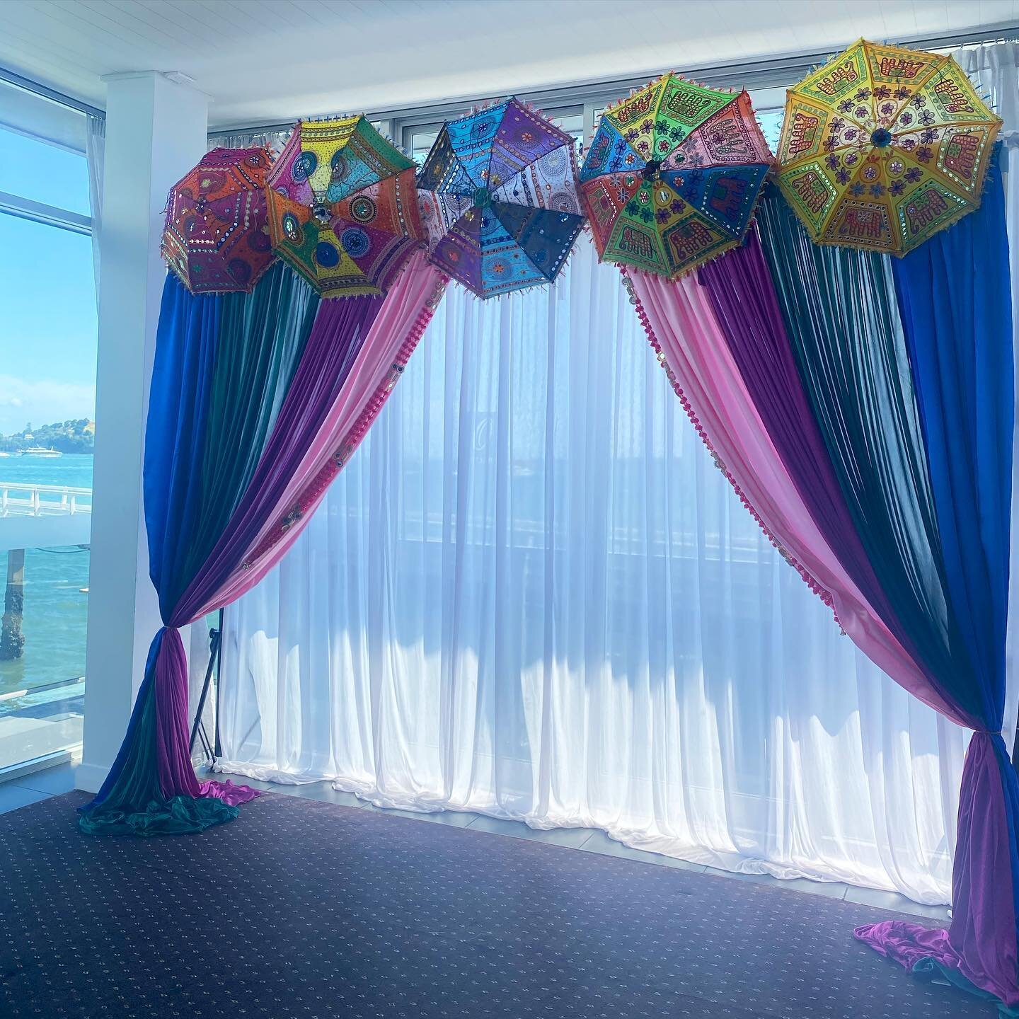 A modern desi set up at @okahu_waterfront 😍✨
________________________________

#eventplanning #eventdecor #birthdays #auckland #smallbusinesses #newzealand #eventstyling #personalising #eventplanners #partydecor #personalising #eventmanagement #desi