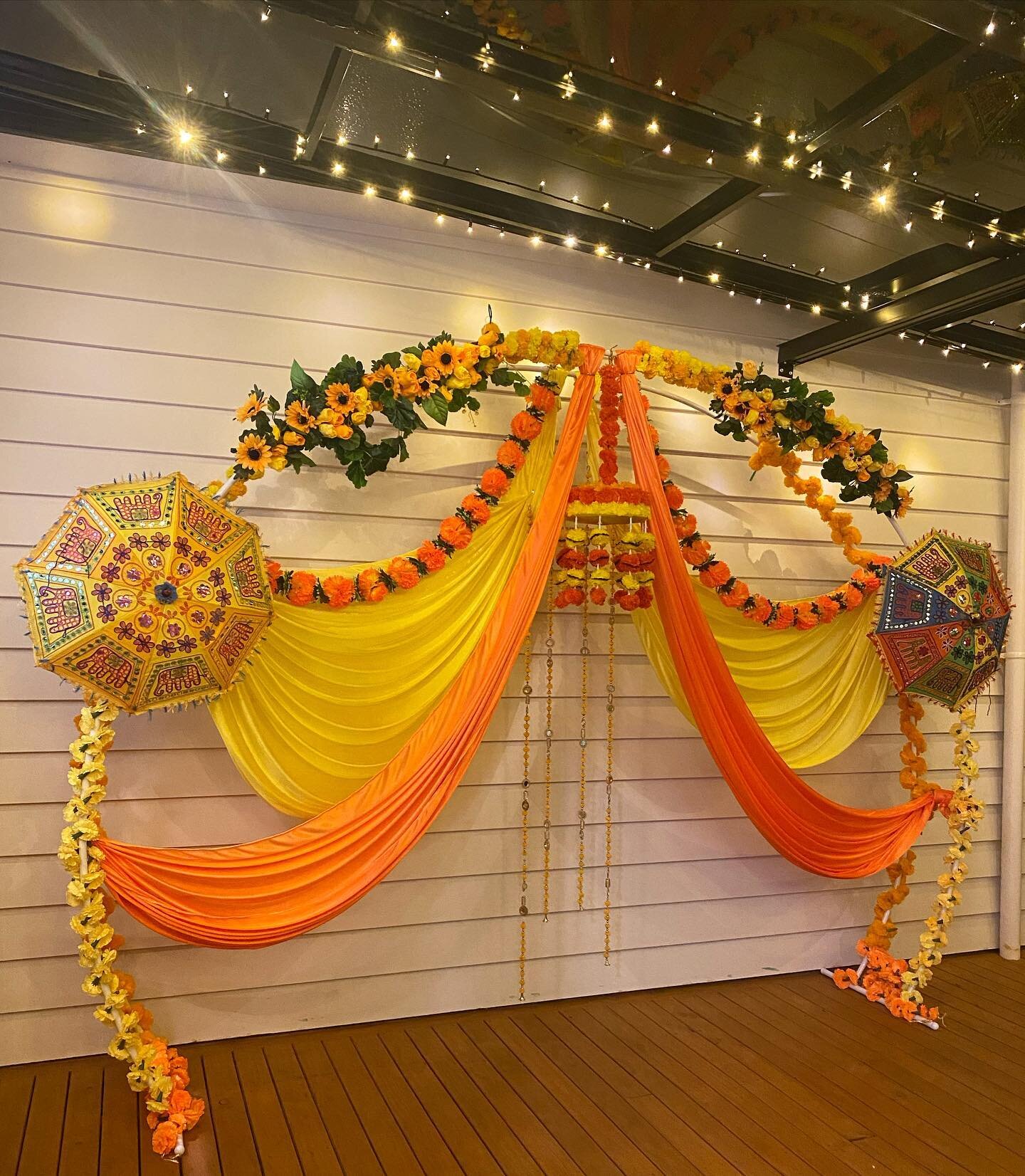 A dreamy, modern and simple Haldi set up 😍✨😍
________________________________

#eventplanning #eventdecor #birthdays #auckland #smallbusinesses #newzealand #eventstyling #personalising #eventplanners #partydecor #personalising #eventmanagement #des