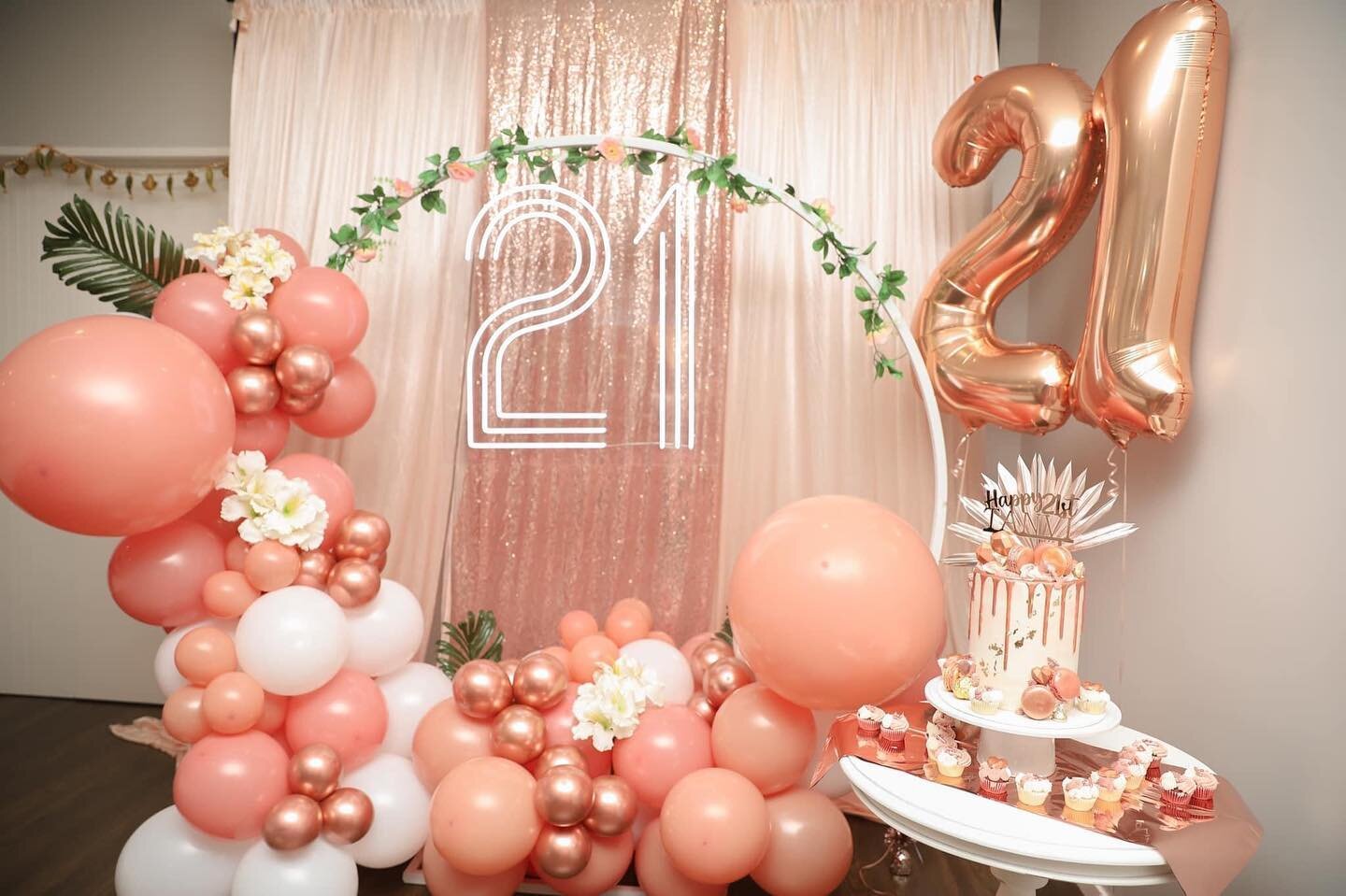 Dusty pink and rose gold is on a ROLL lately 😍✨
________________________________

#eventplanning #eventdecor #birthdays #auckland #smallbusinesses #newzealand #eventstyling #personalising #eventplanners #partydecor #personalising #eventmanagement #d