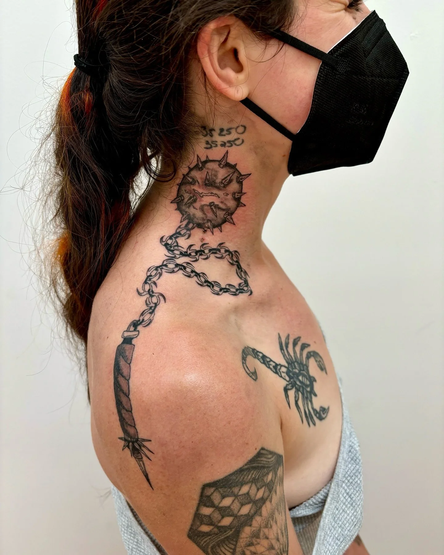 A badass placement of this flash piece for Morgen! 
More flails and chains and spikes please ⛓️

 #tattoo #pdxtattoo #pdxtattooartist #queertattooartist #art #queerart #lezliedorcus #blackworktattoo #lineworktattoo #flash #queertattoo #portlandtattoo