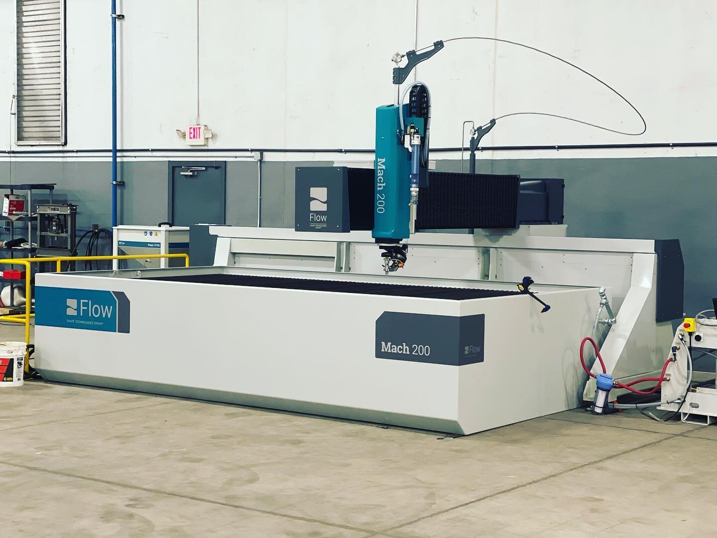 We are getting so close!  Power ✅ Water ✅ Air ✅ Stickers Installed ✅ ✅ 
Contact us for all your waterjet needs now. Should be up and running next week!!!

@flowwaterjetofficial @mattsissom @kcsissom #gritandpressure