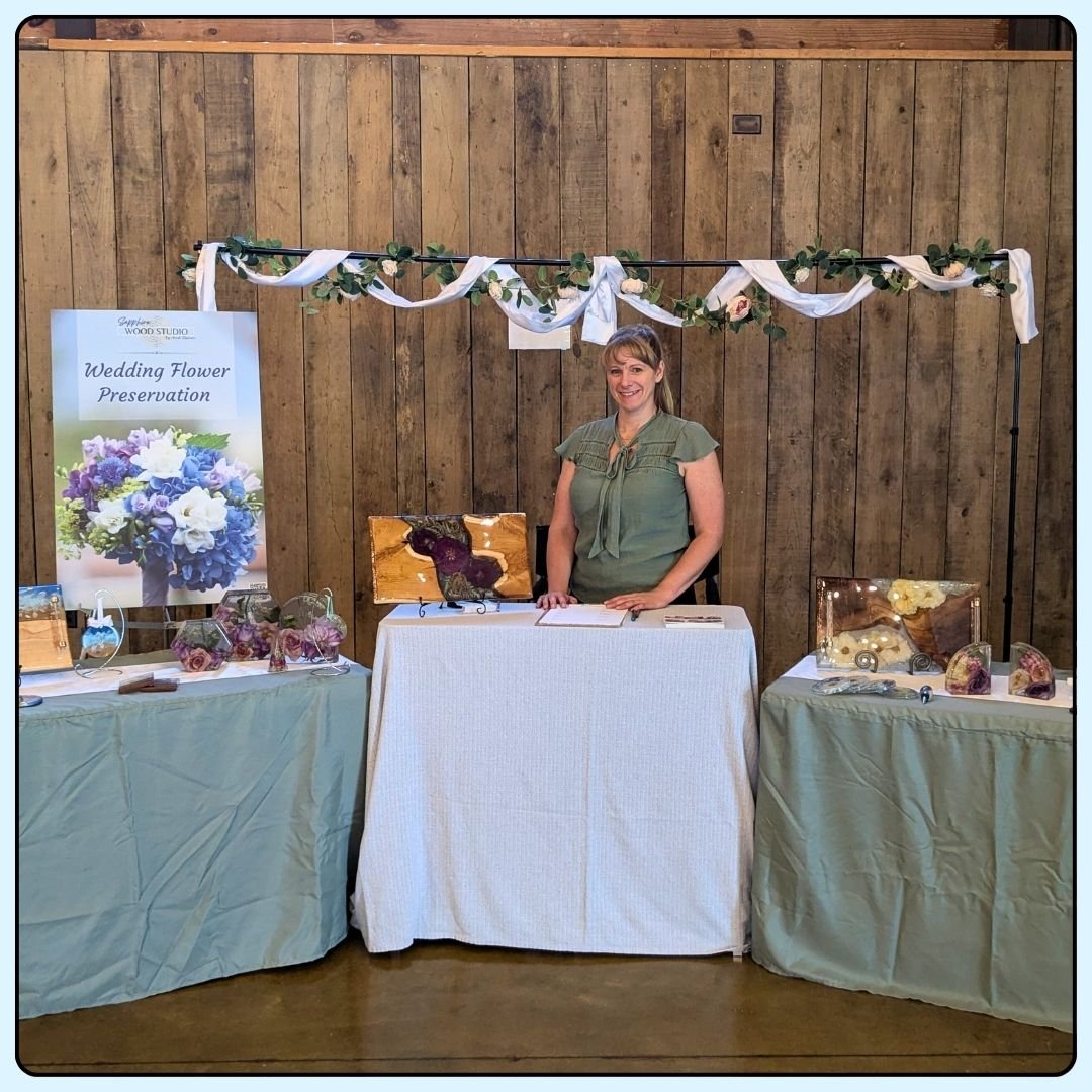 HUGE thanks to couples who chatted at the Cedar Springs at Bone Hollow open house on Sunday. I'm so ready to get started! 🙌
#flowerpreservation #bouquetpreservation #resinart #tennesseeweddings