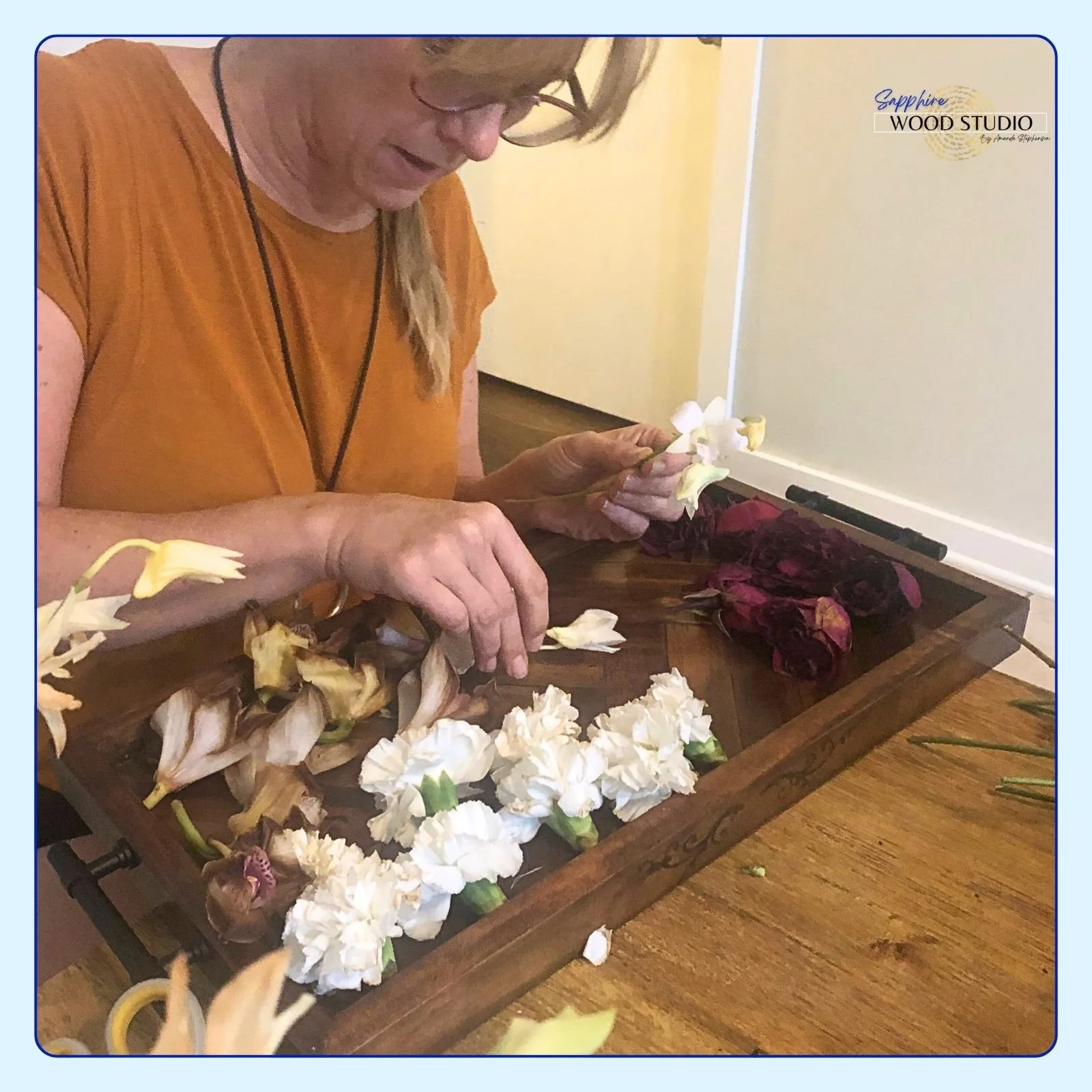 It all begins right here. ☺️
A bride brings her bouquet and I begin sorting and separating and getting ride of any flowers that didn't make it. Then we dry 'em and excavate. 
Grateful for fall weddings in 2025. 
#weddingflowerpreservation #tennessee 